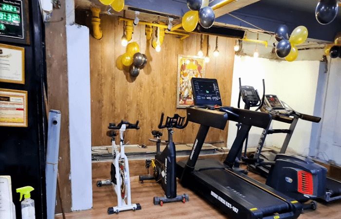 The Fitness Czars Unisex Gym