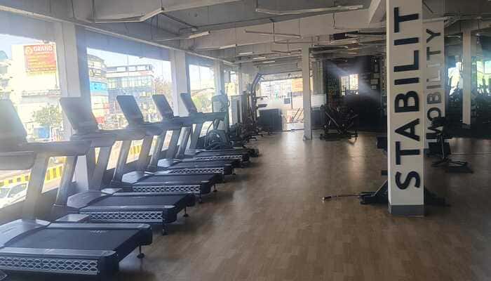 Celebrity Strength Gym