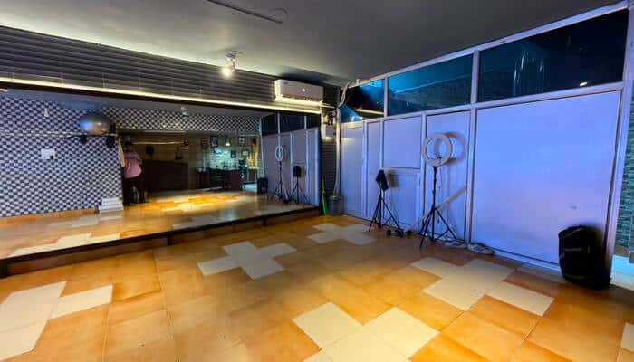 The Hip Hop Dance School